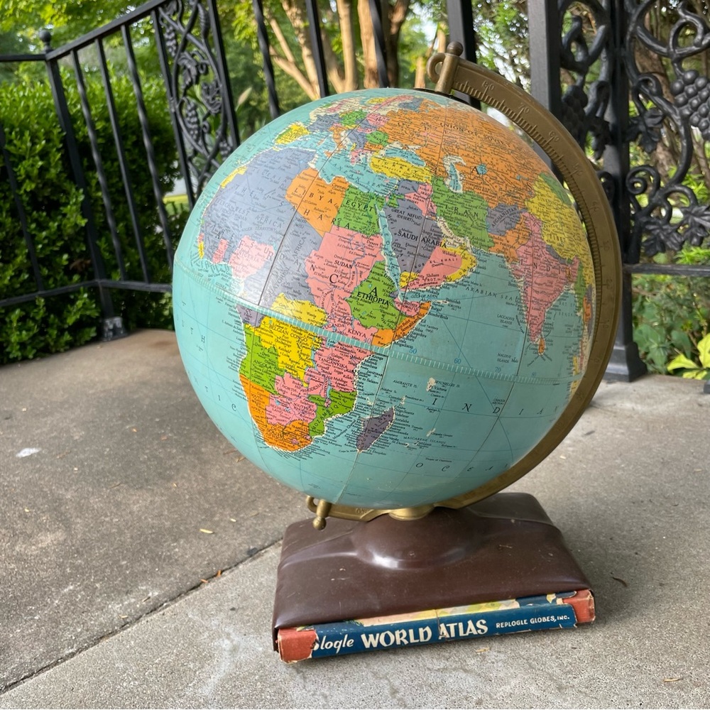 REPLOGLE | Vintage Reference World Globe with Atlas, 10" diameter (c.1954)